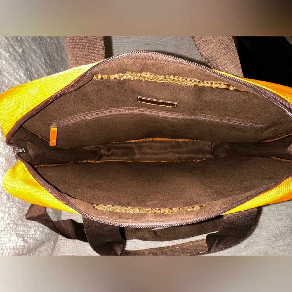 NWOT Veuve Clicquot Ponsardin Champagne Computer/Laptop Case